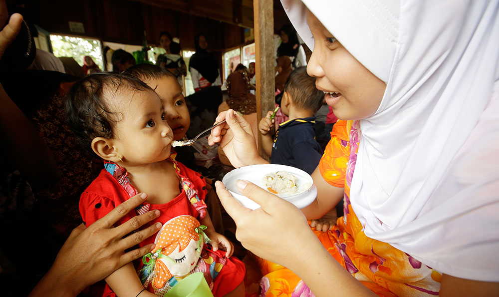 Pemberian Makan Tambahan untuk asupan Gizi Bagi Anak Stunting